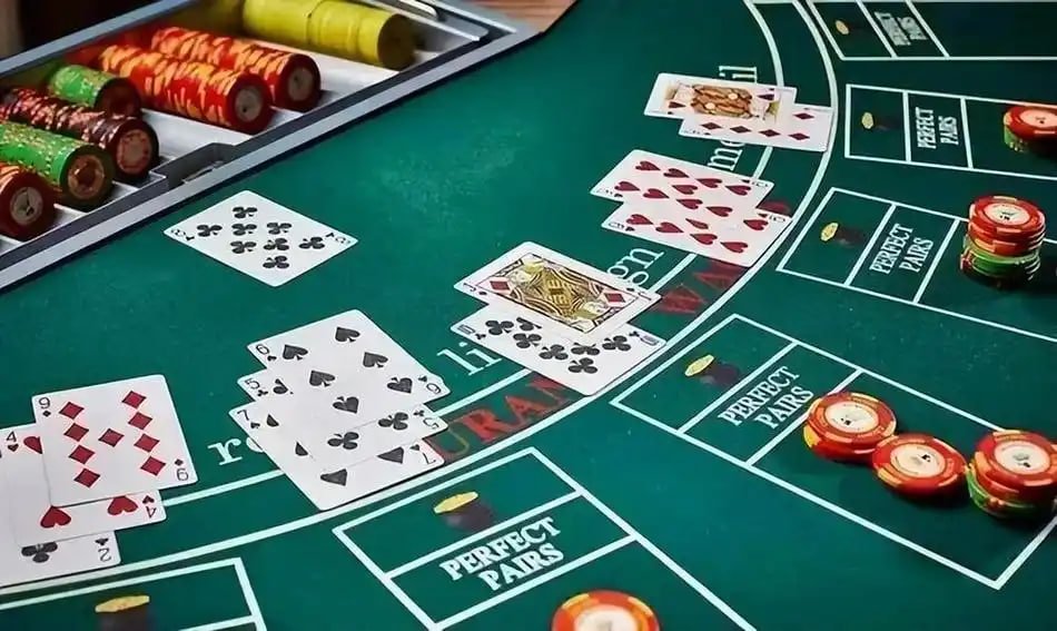 Player prediction interface Golden Toad dealer interface and player controls